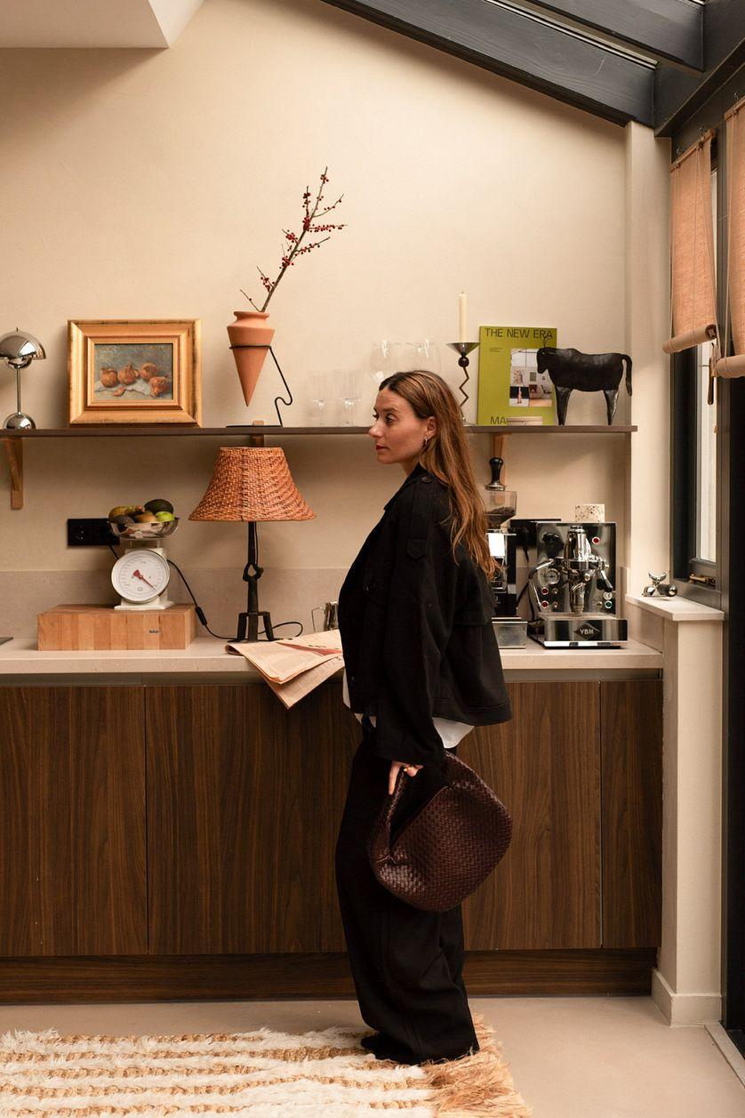 Woven Rounded Shoulder Bag Product Image