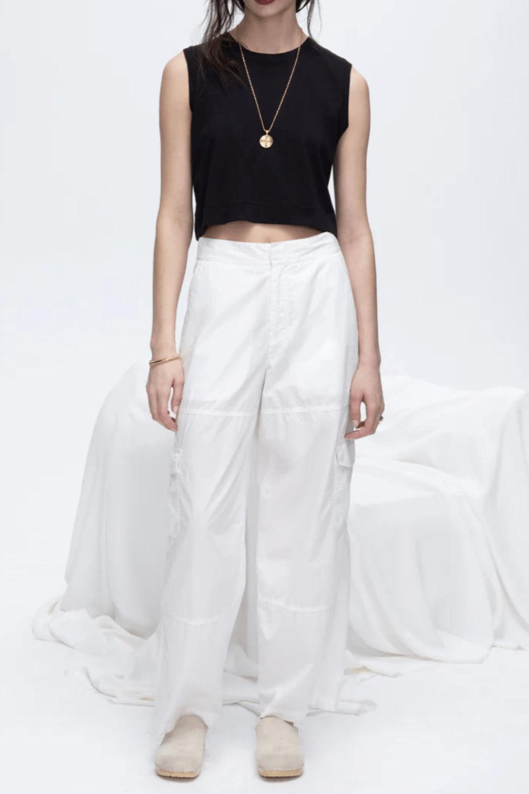 Sleeveless Cropped Muscle-Tee Product Image