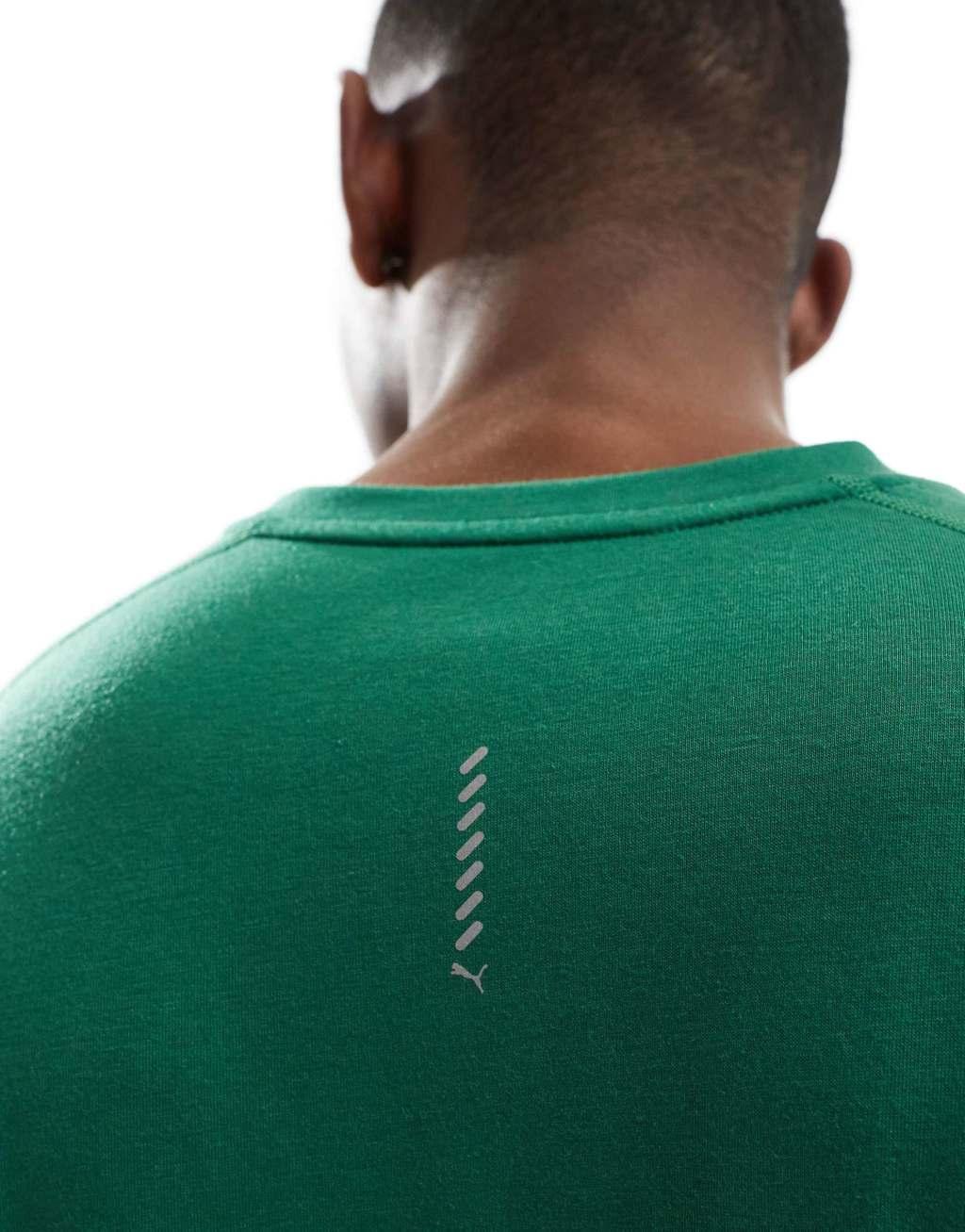 PUMA Run short sleeve tee in vine green Product Image