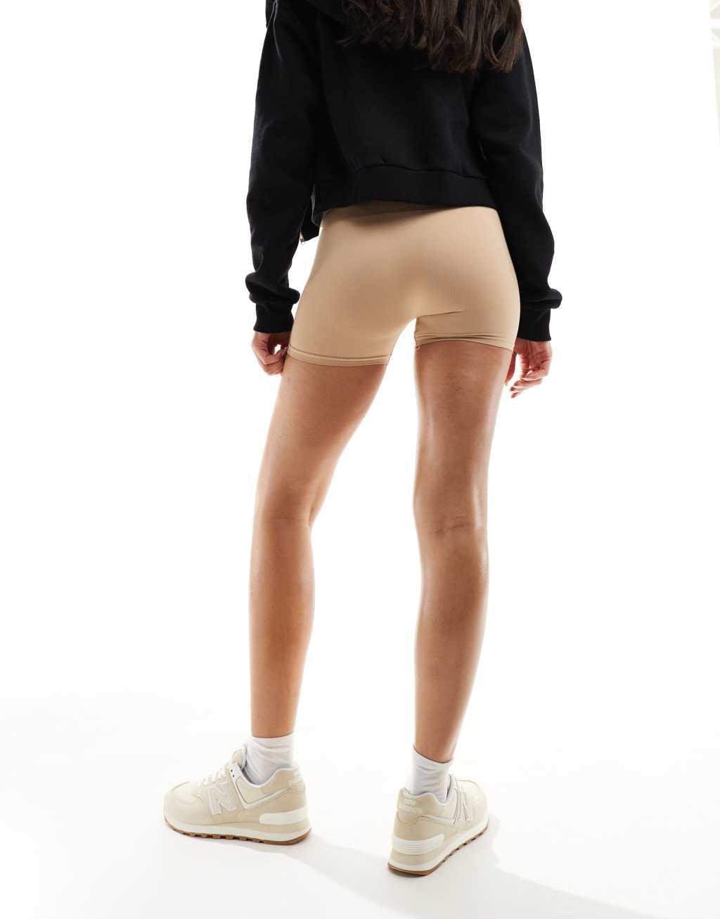 Pieces seamless mini legging shorts in beige Product Image