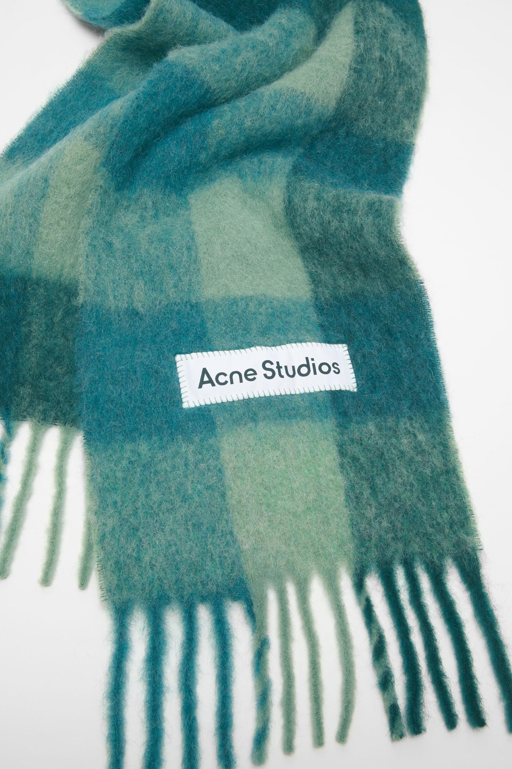 Mohair checked scarf Product Image