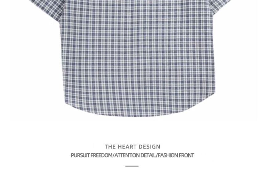 Short-Sleeve Plaid Shirt Product Image