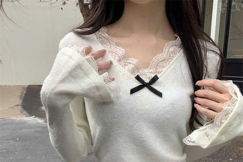 Flared-Sleeve V-Neck Plain Bow Lace Trim Tee Product Image