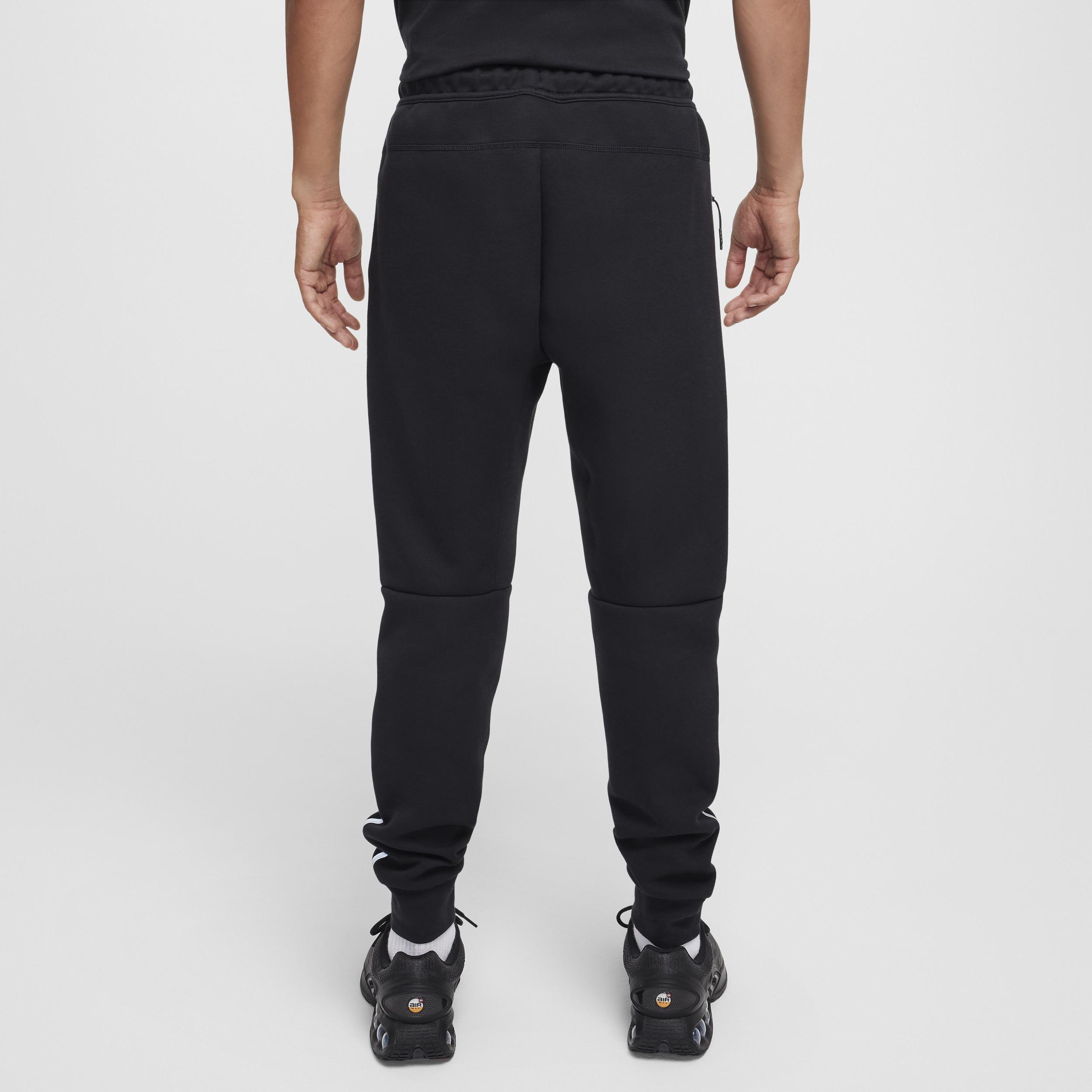 Nike Mens Tech Reflective Details Fleece Jogger Pants Product Image