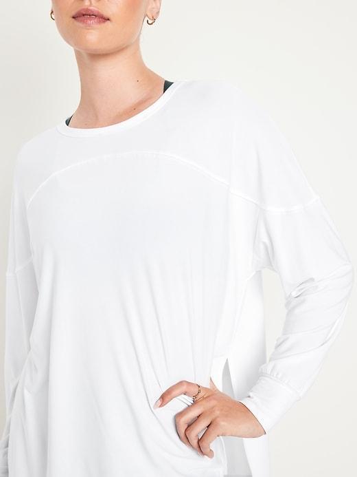 CloudMotion Tunic Product Image