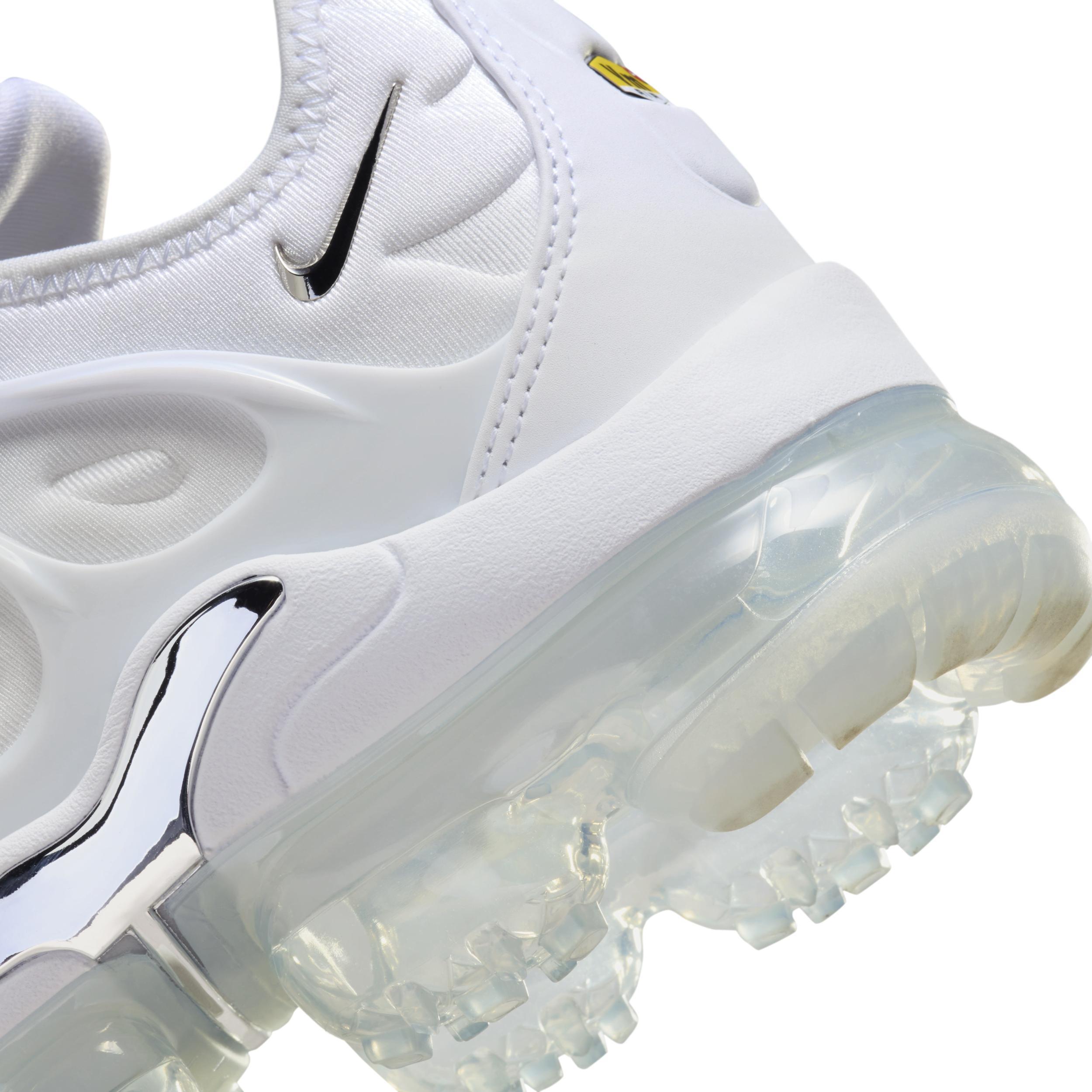 Nike Womens Air Vapormax Plus - Running Shoes White/Metallic Silver Product Image