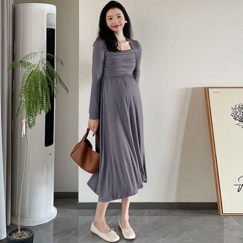 Maternity Long-Sleeve Square Neck Plain Ruched Midi A-Line Dress Product Image