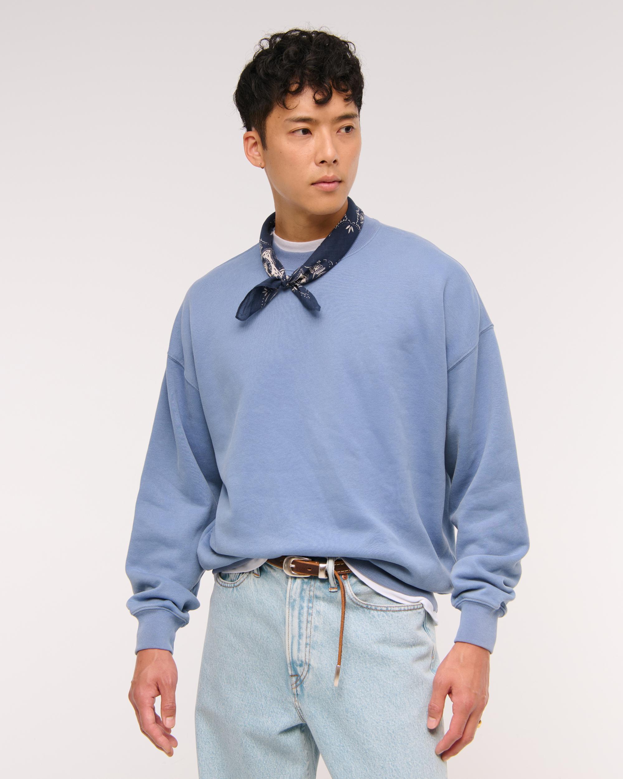 Essential Crew Sweatshirt Product Image