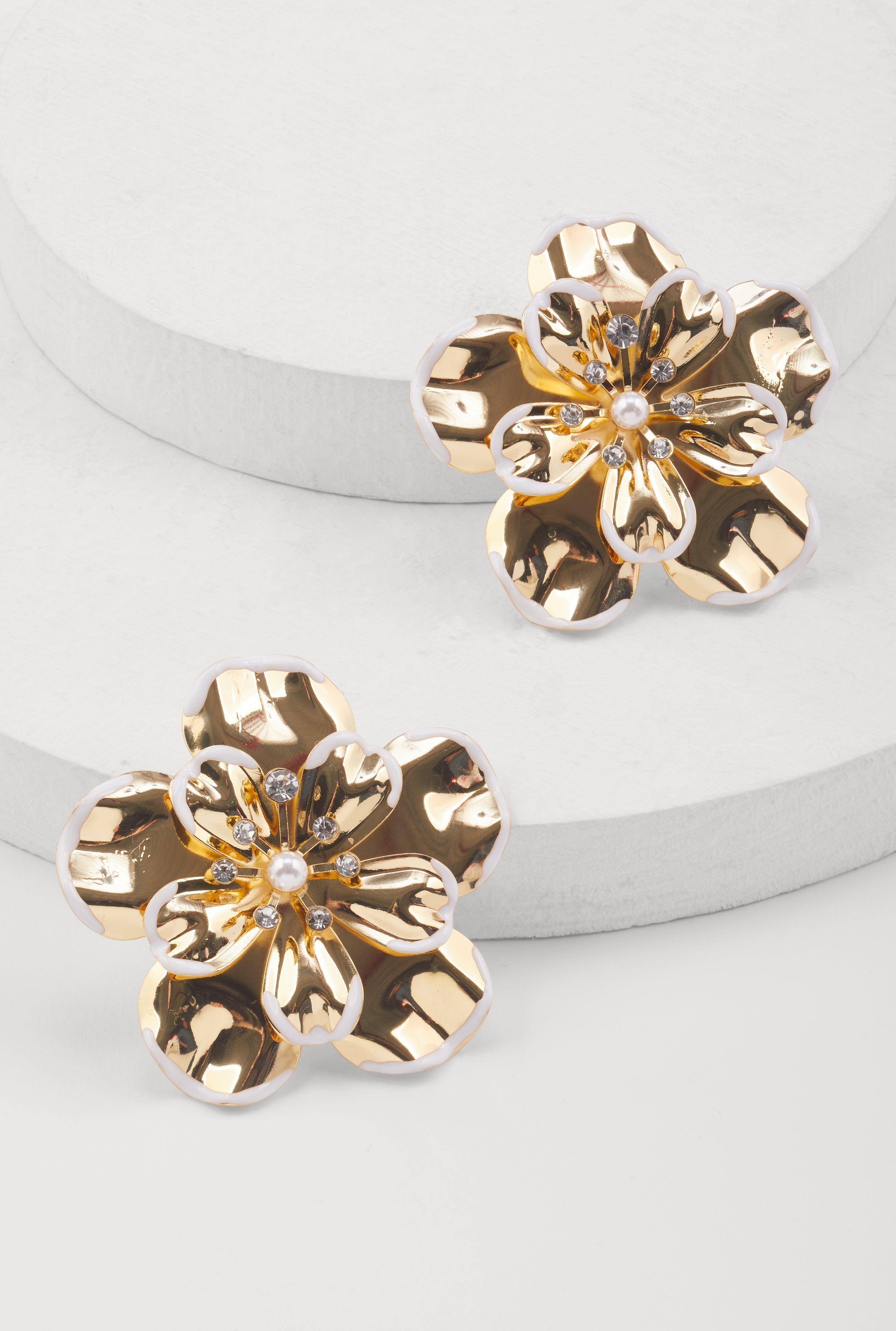 Metallic Flower Stud Earrings Female Product Image