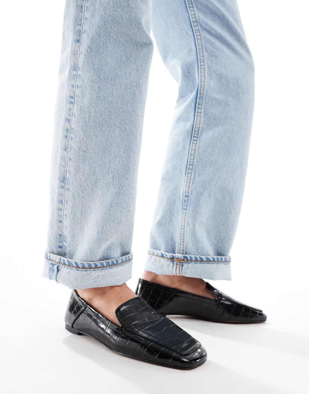 ASOS DESIGN Modern slim loafer in black Product Image