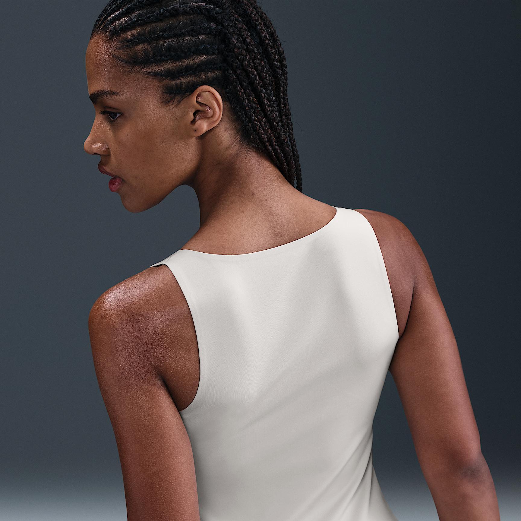 Nike Womens Form Tank Top | HQ8082-104 Product Image