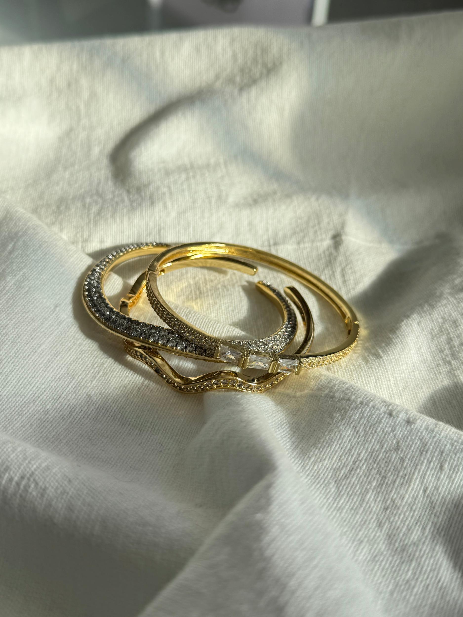 Aira Bangle Product Image