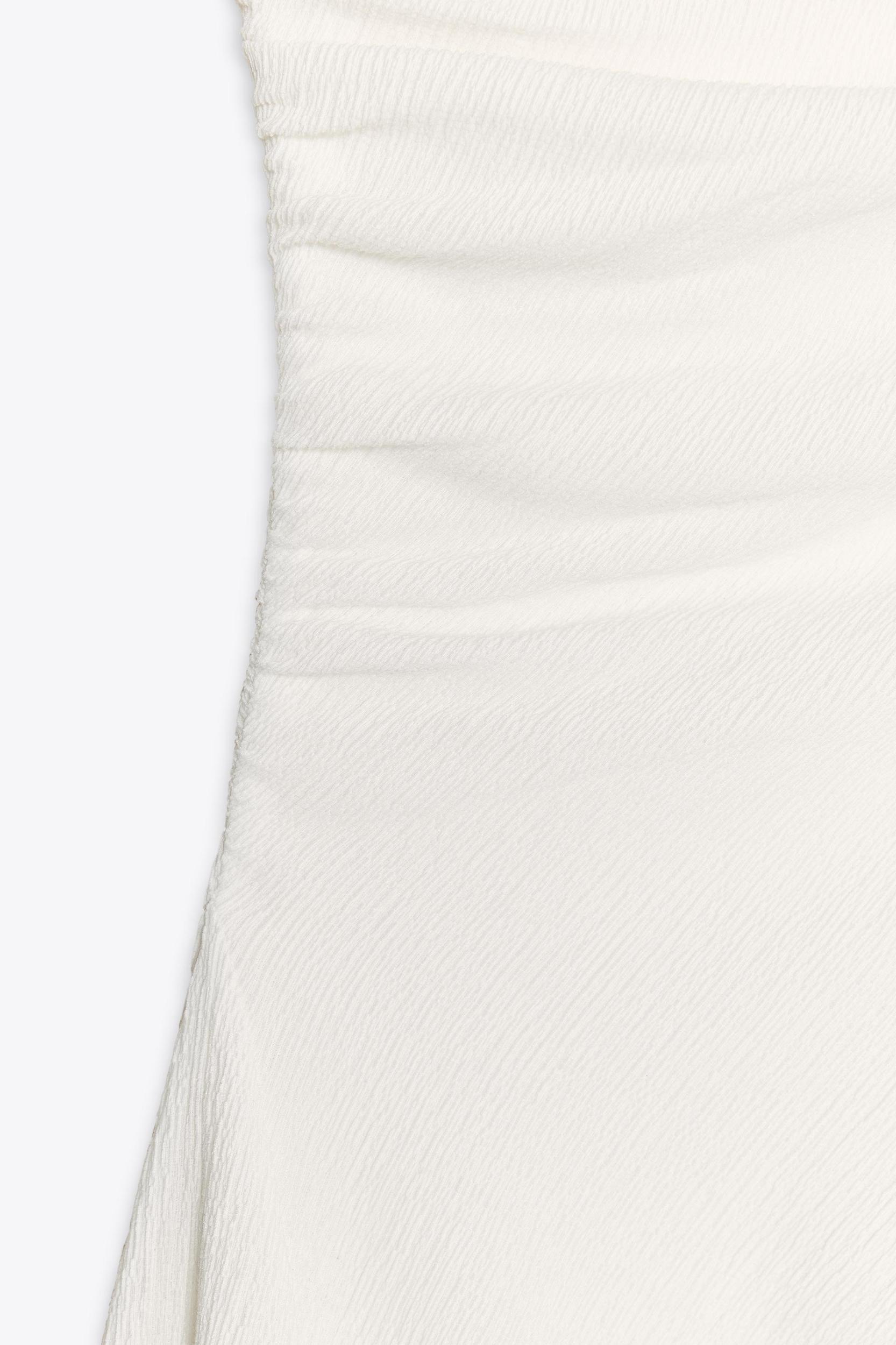 TEXTURED BANDEAU TOP Product Image