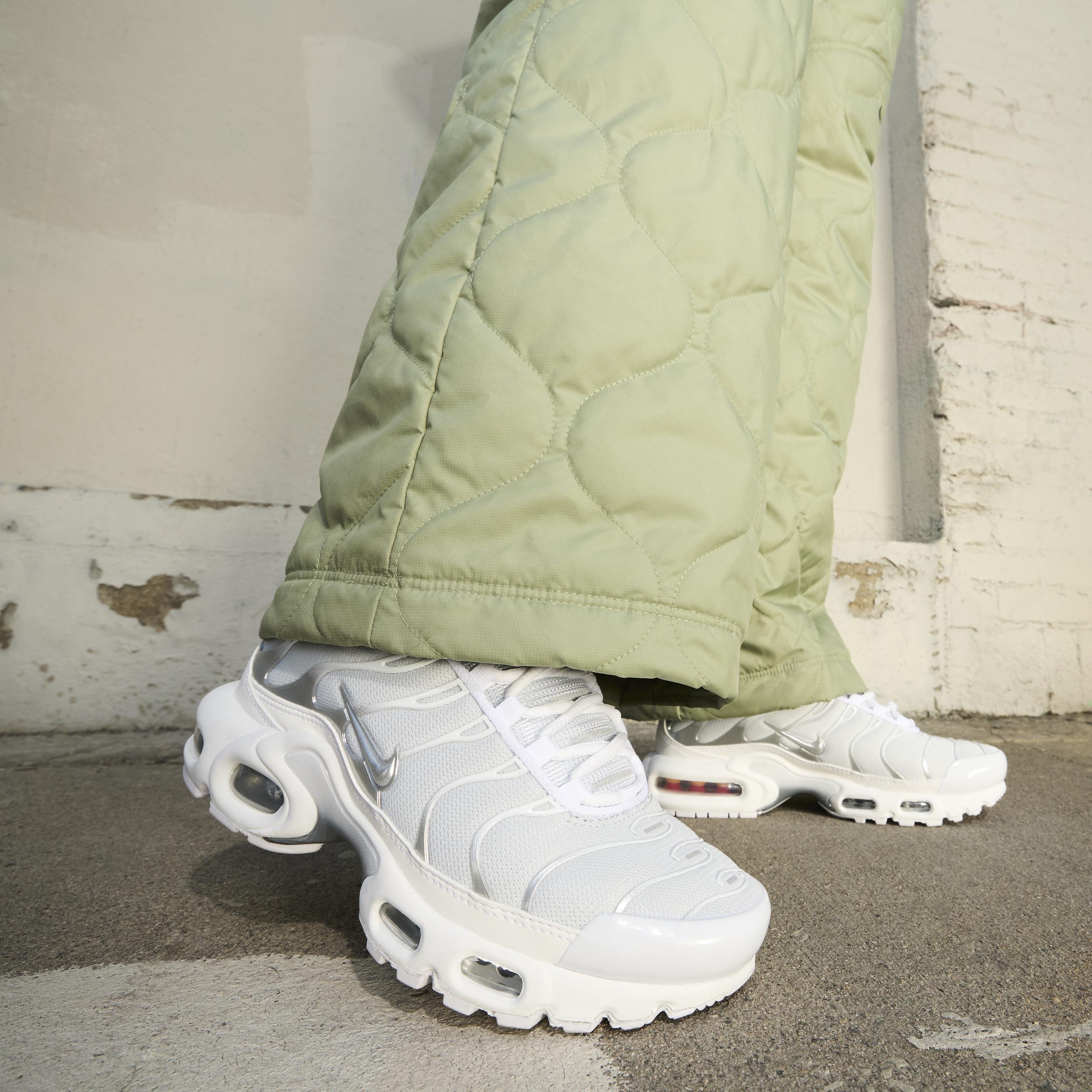 Nike Women's Air Max Plus Shoes Product Image