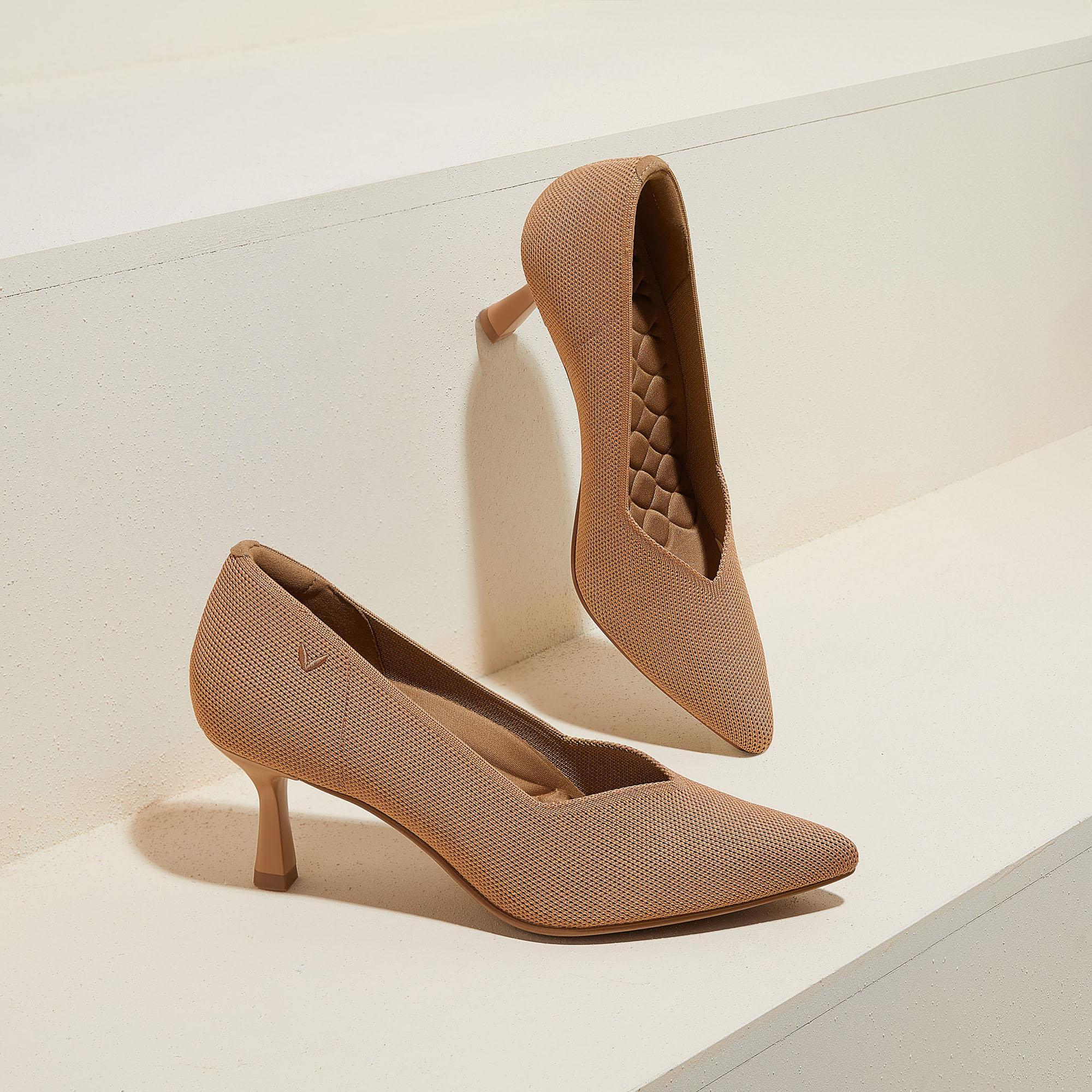 Pointed-Toe Mid Heels (Anna) Product Image