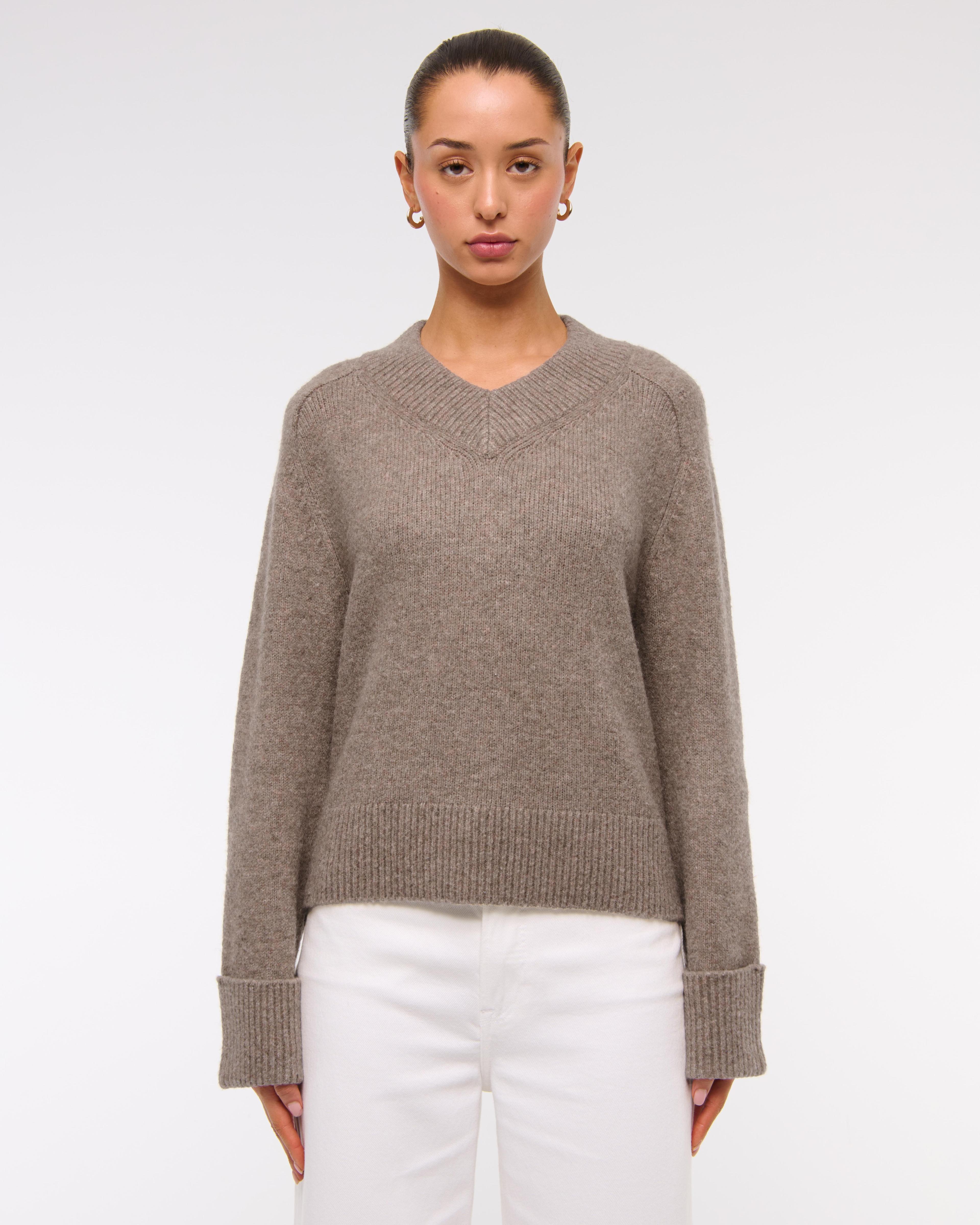 Easy V-Neck Cable Sweater Product Image