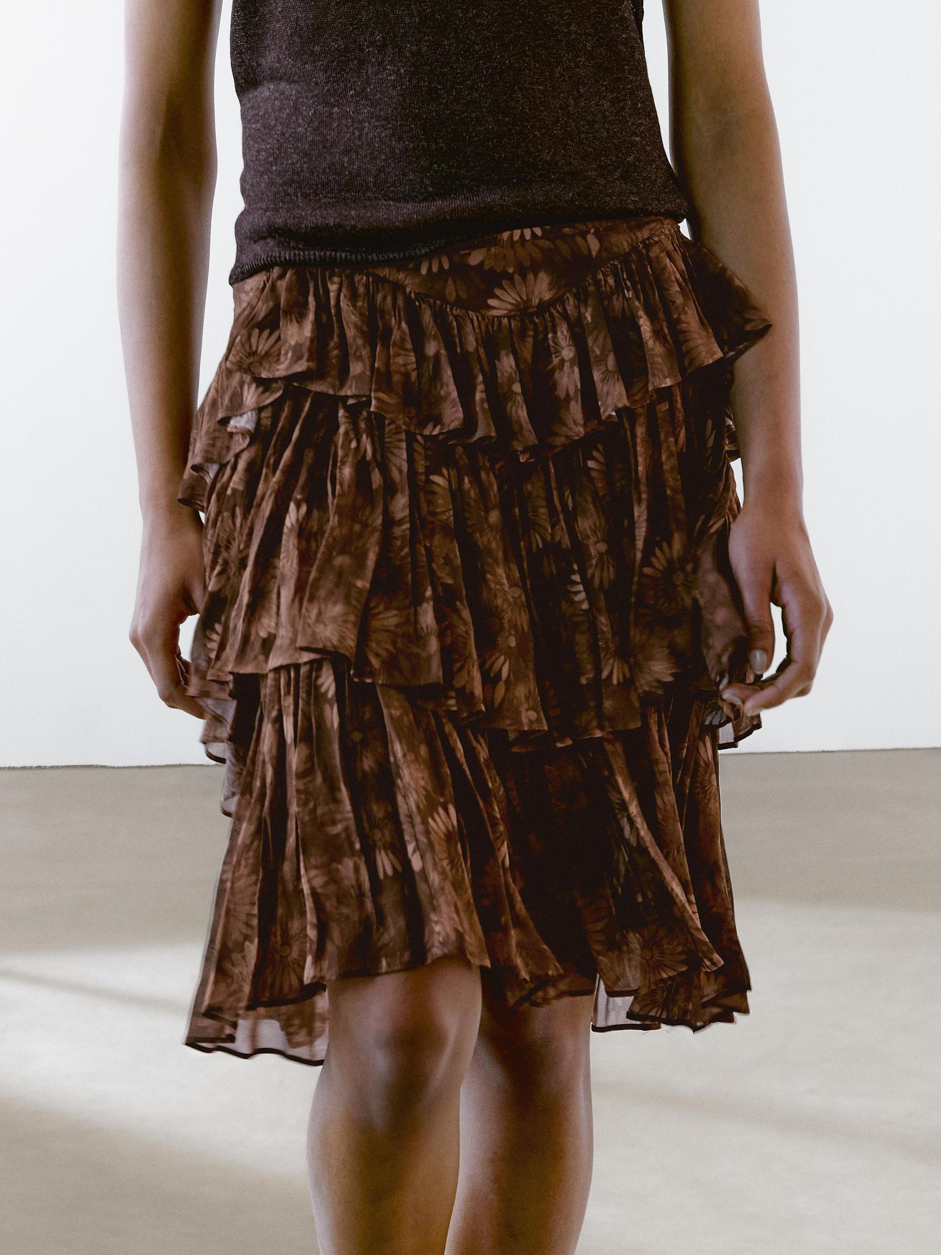 Ruffled floral print skirt Product Image