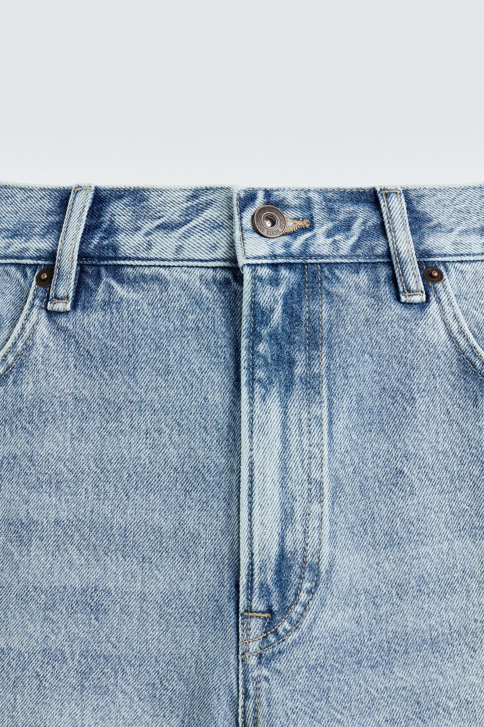 REGULAR FIT DENIM SHORTS Product Image