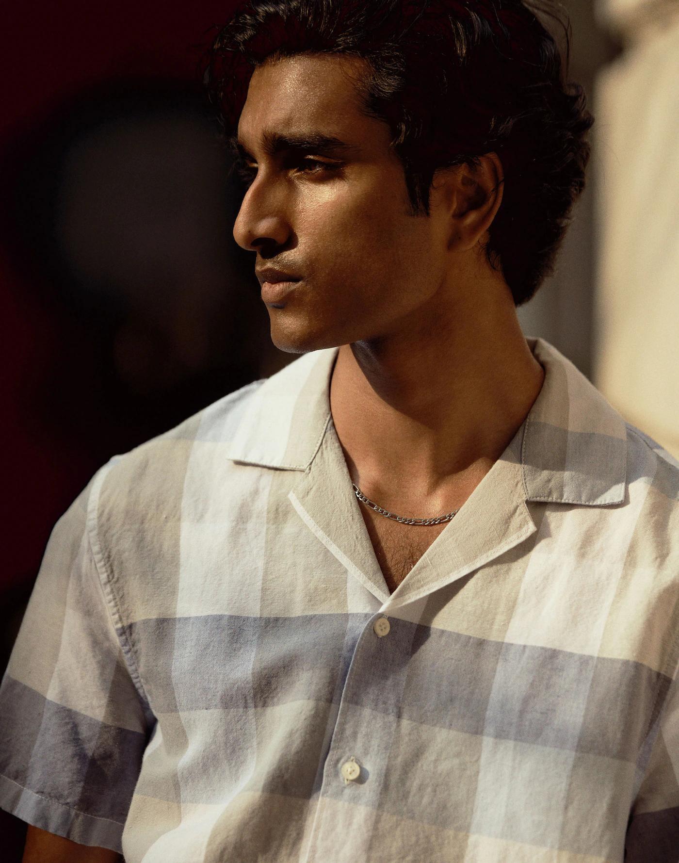 Short-Sleeve Button-Up Shirt in Cotton-Linen Blend Product Image