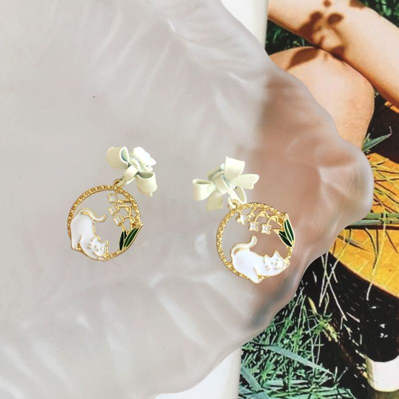 Flower Drop Earring Product Image