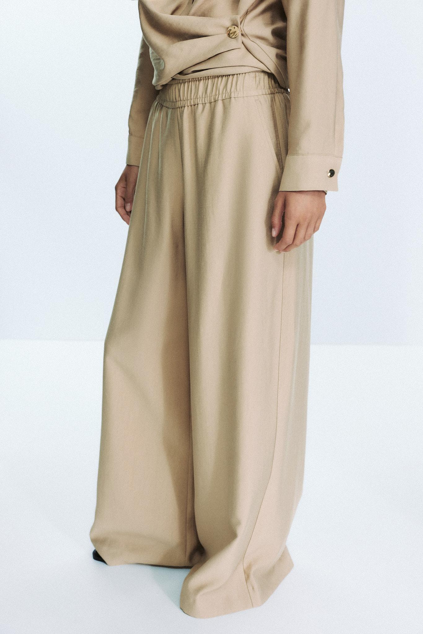 ELASTIC WAIST WIDE LEG PANTS Product Image