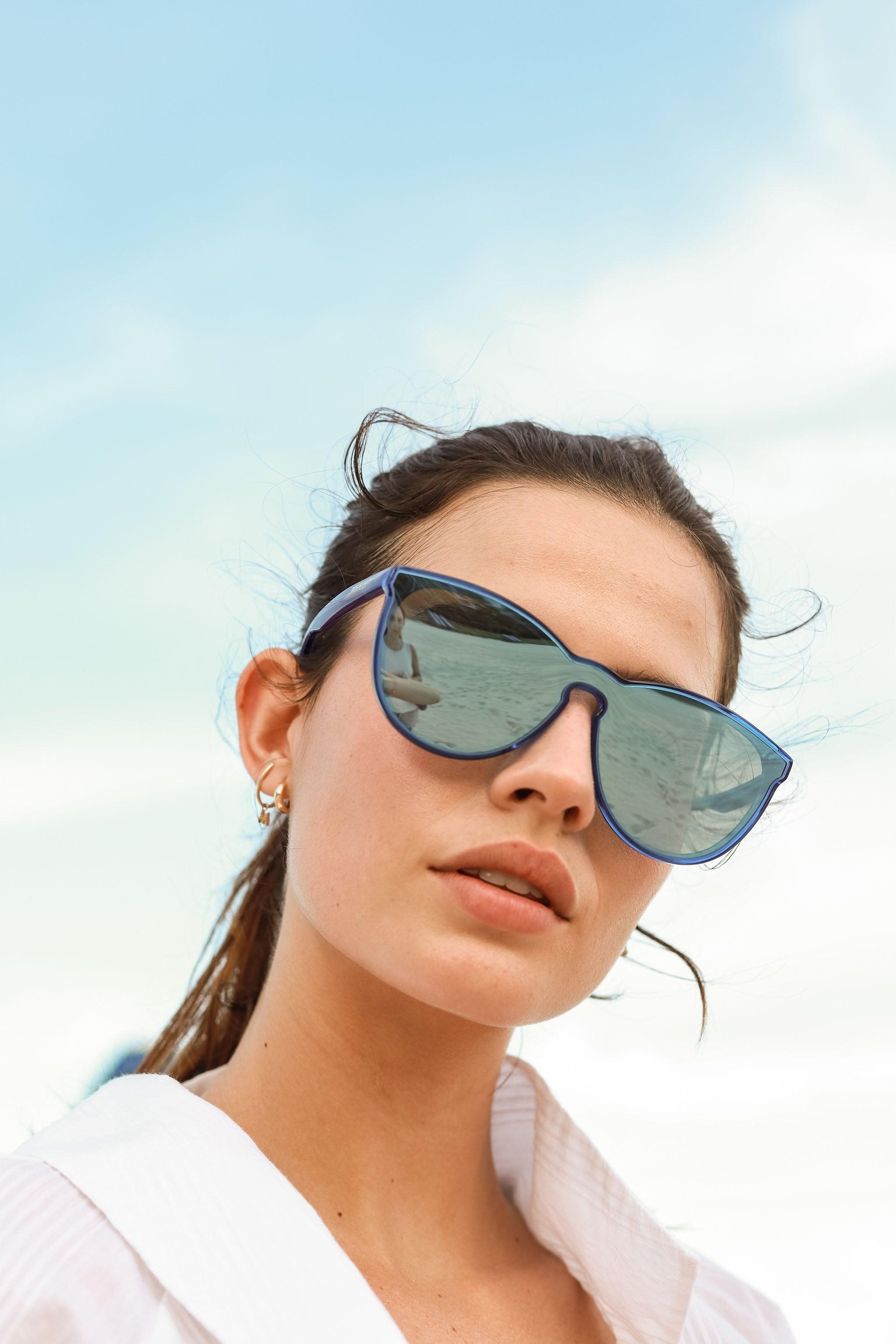 Biscayners Cranwood Blue Women's Sunglasses Female Product Image