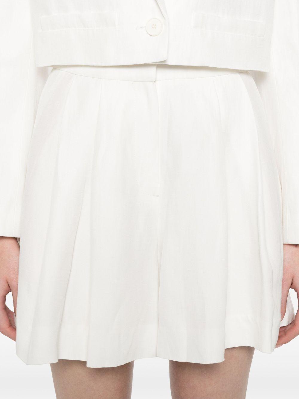 pleated shorts Product Image