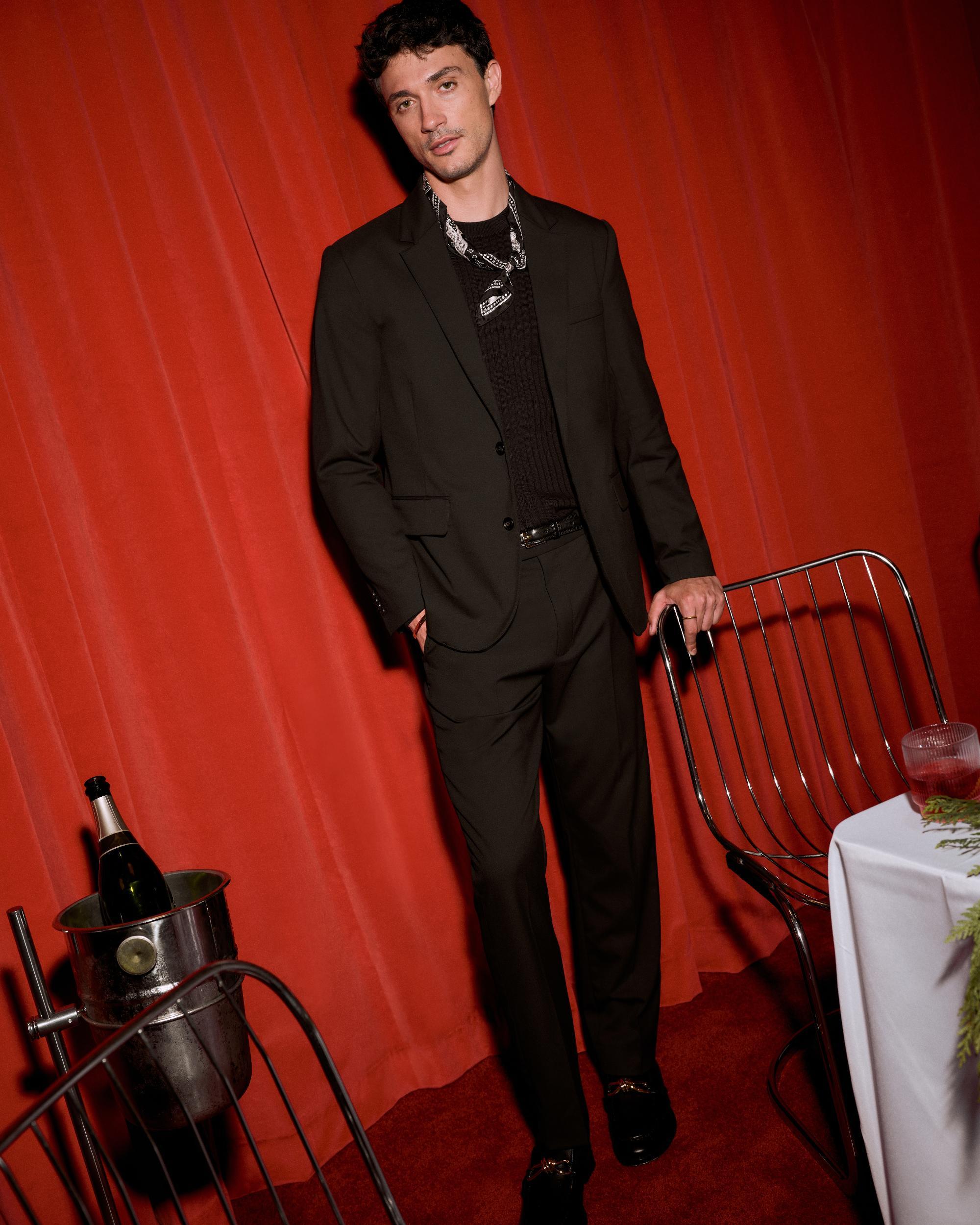 The A&F Collins Slim Blazer Product Image