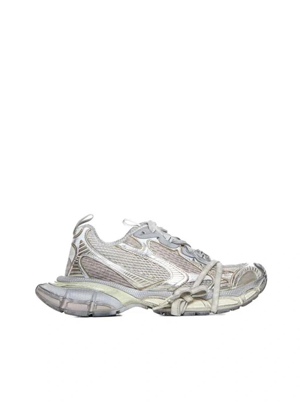 BALENCIAGA Sneakers In White Product Image