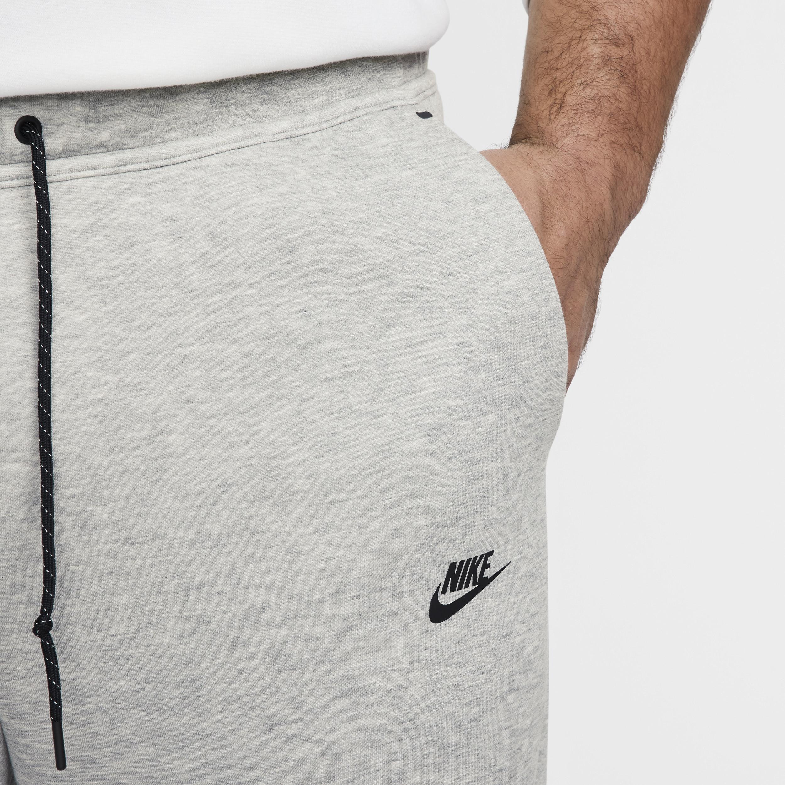 Nike Men's Tech Fleece Jogger Pants Product Image