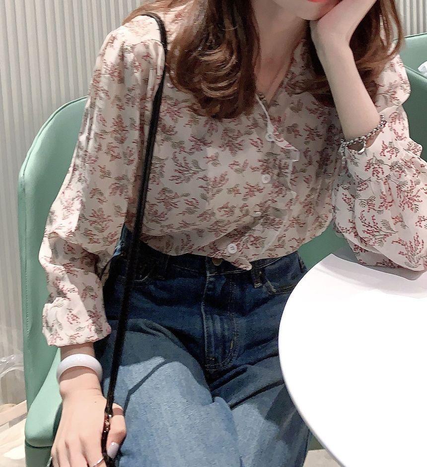 Long-Sleeve Print Chiffon Blouse Product Image