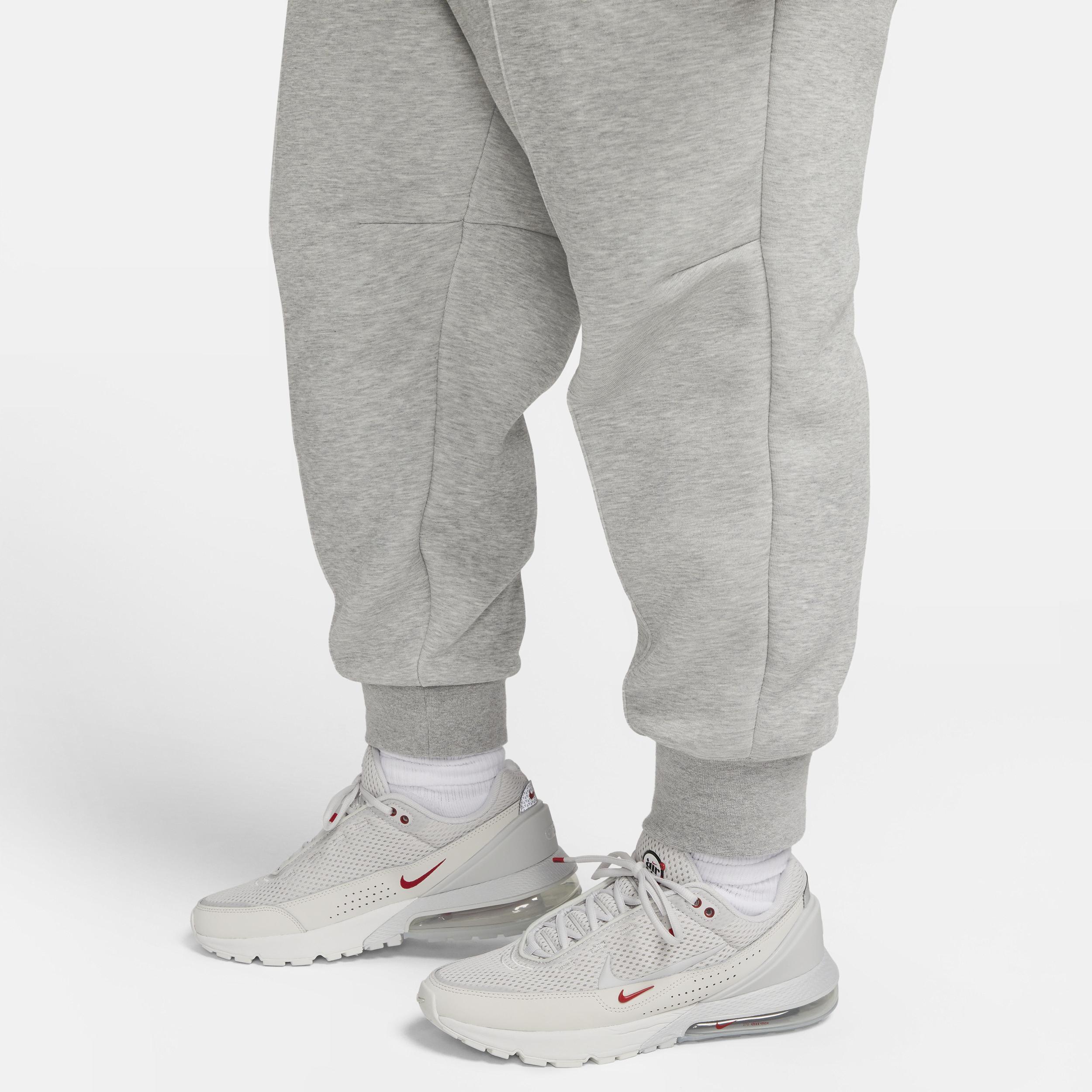 Women's Nike Sportswear Tech Fleece Mid-Rise Jogger Pants (Plus Size) Product Image