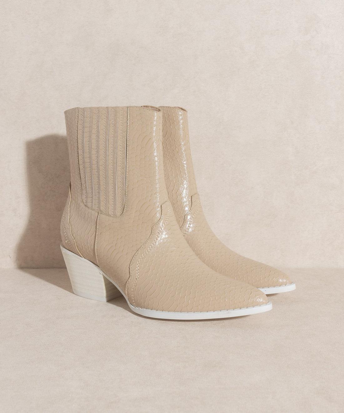 THE DAWN BOOTIE Product Image