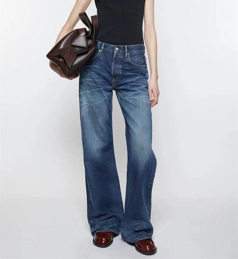 Mid Rise Washed Wide Leg Jeans Product Image