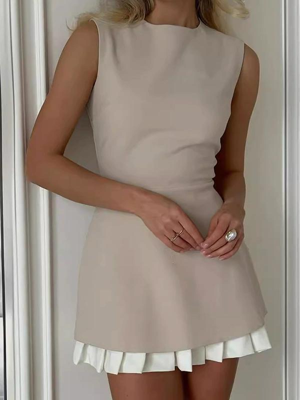 Sleeveless Pleated Solid Color Split-Joint Tiered Round-neck Mini Dresses Product Image