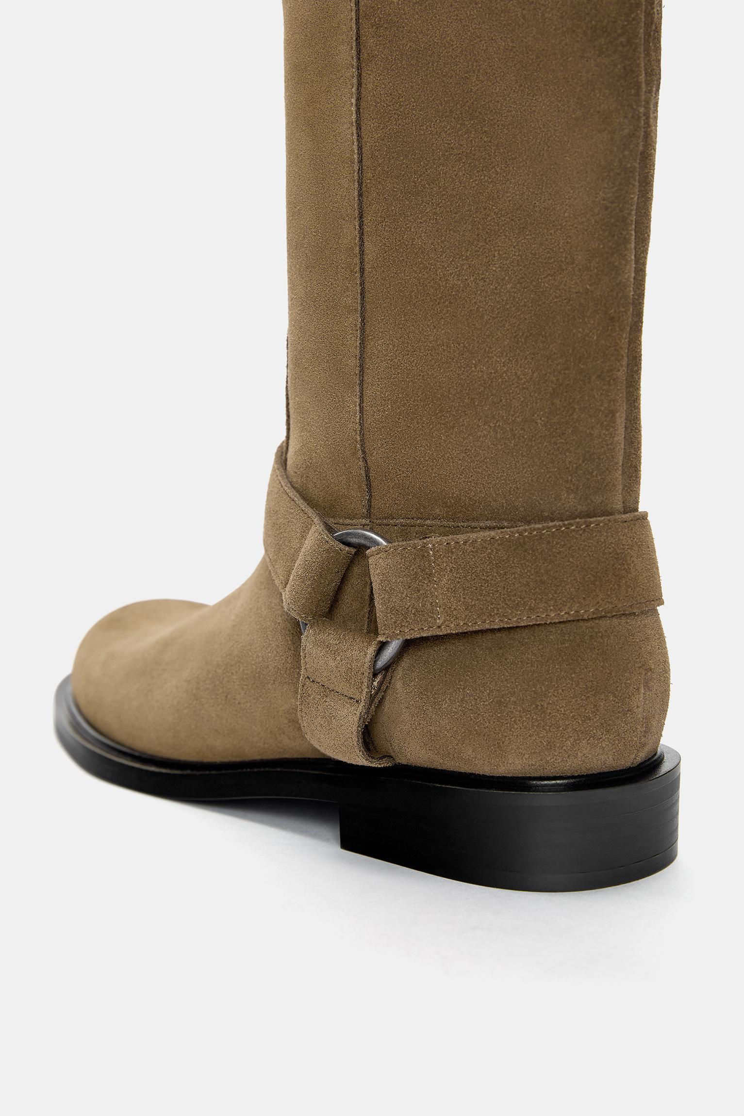 Flat leather biker boots Product Image