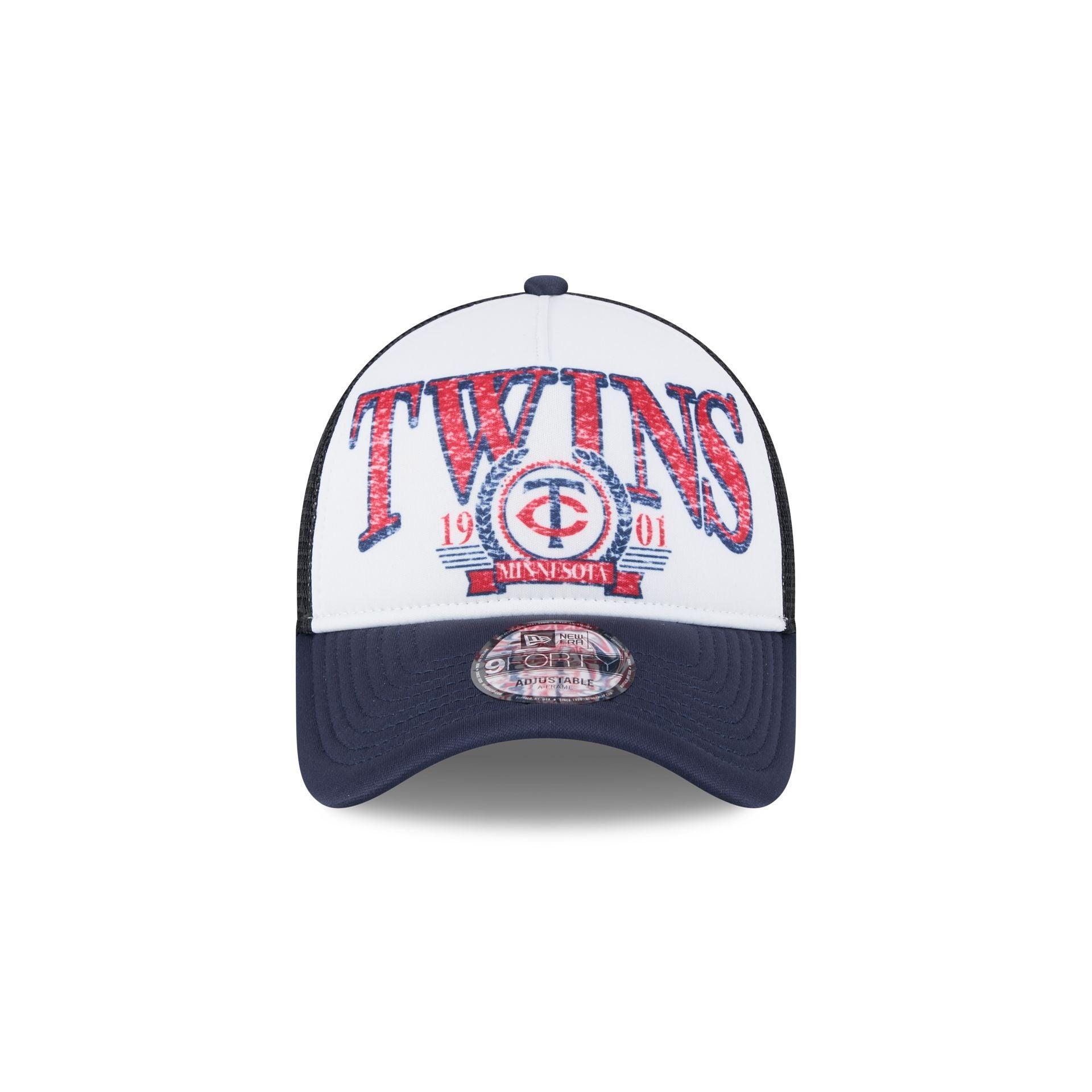 Minnesota Twins Reflect Runner Adjustable Hat Male Product Image