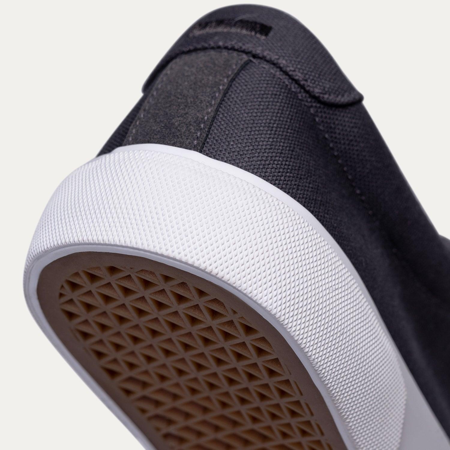 Bowery Canvas Sneaker Male Product Image