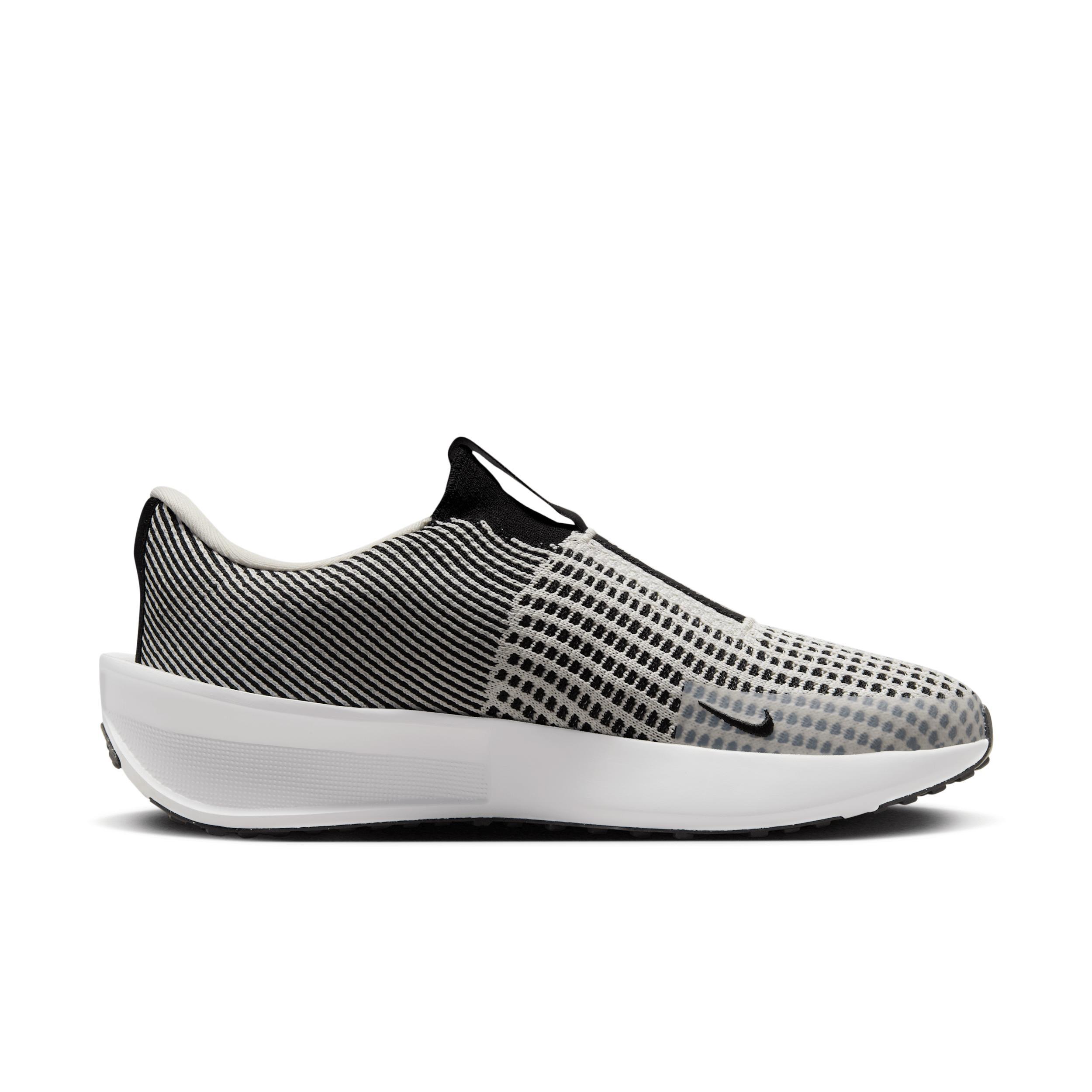 Nike Women's Interact Run EasyOn Road Running Shoes Product Image