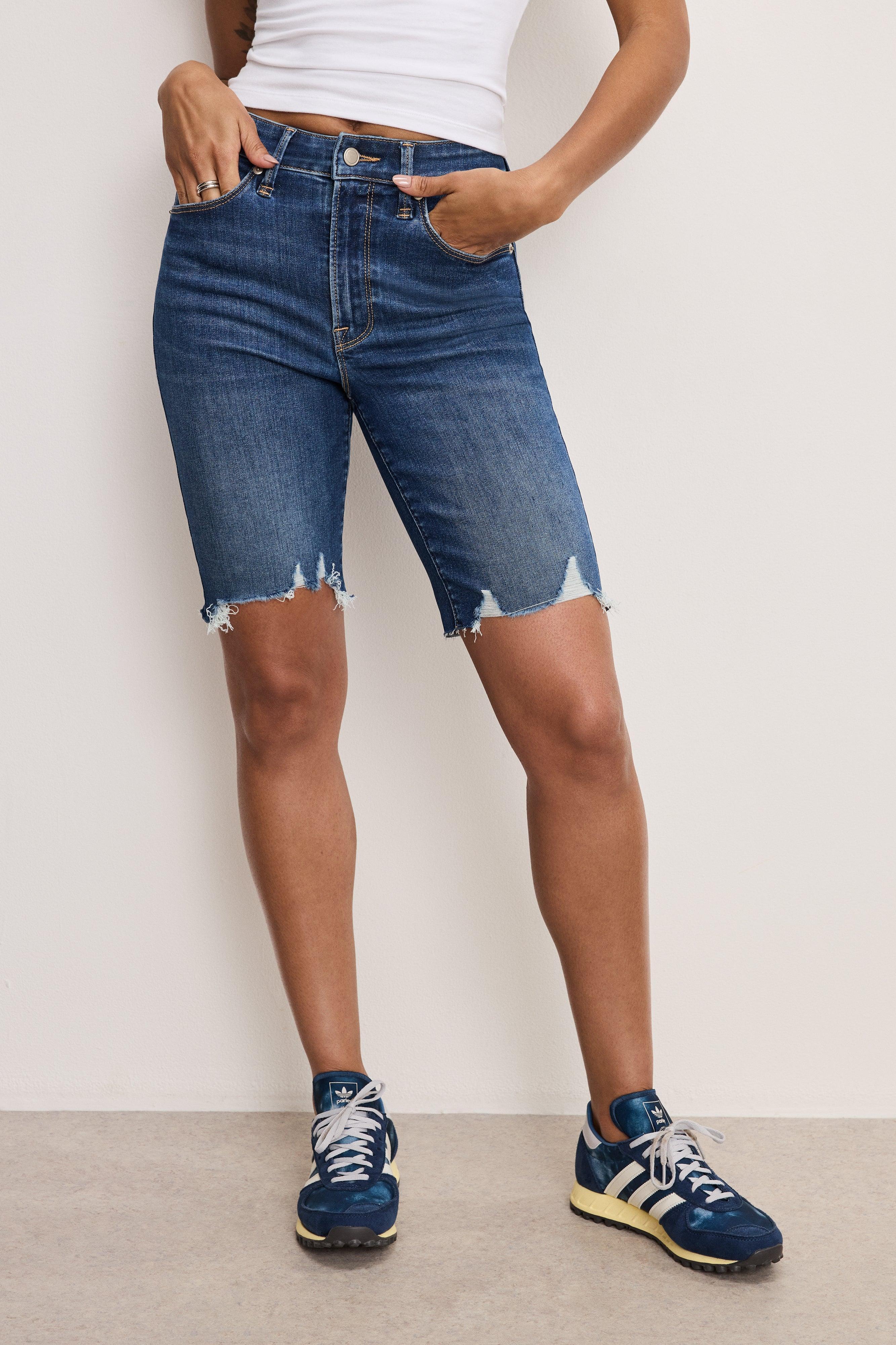 ALWAYS FITS GOOD LEGS BERMUDA SHORTS | INDIGO520 Product Image