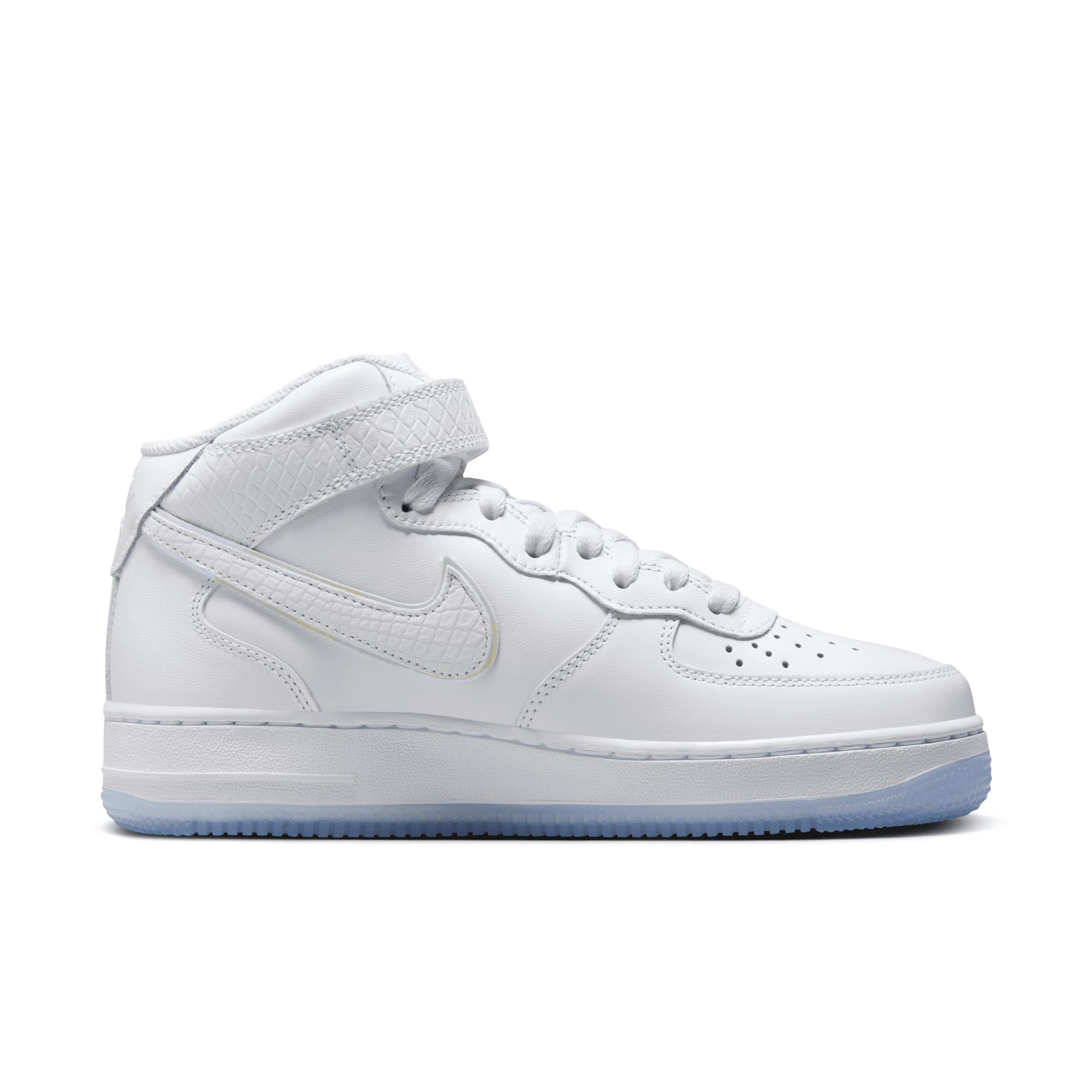 Nike Womens Air Force 1 Mid Shoes Product Image