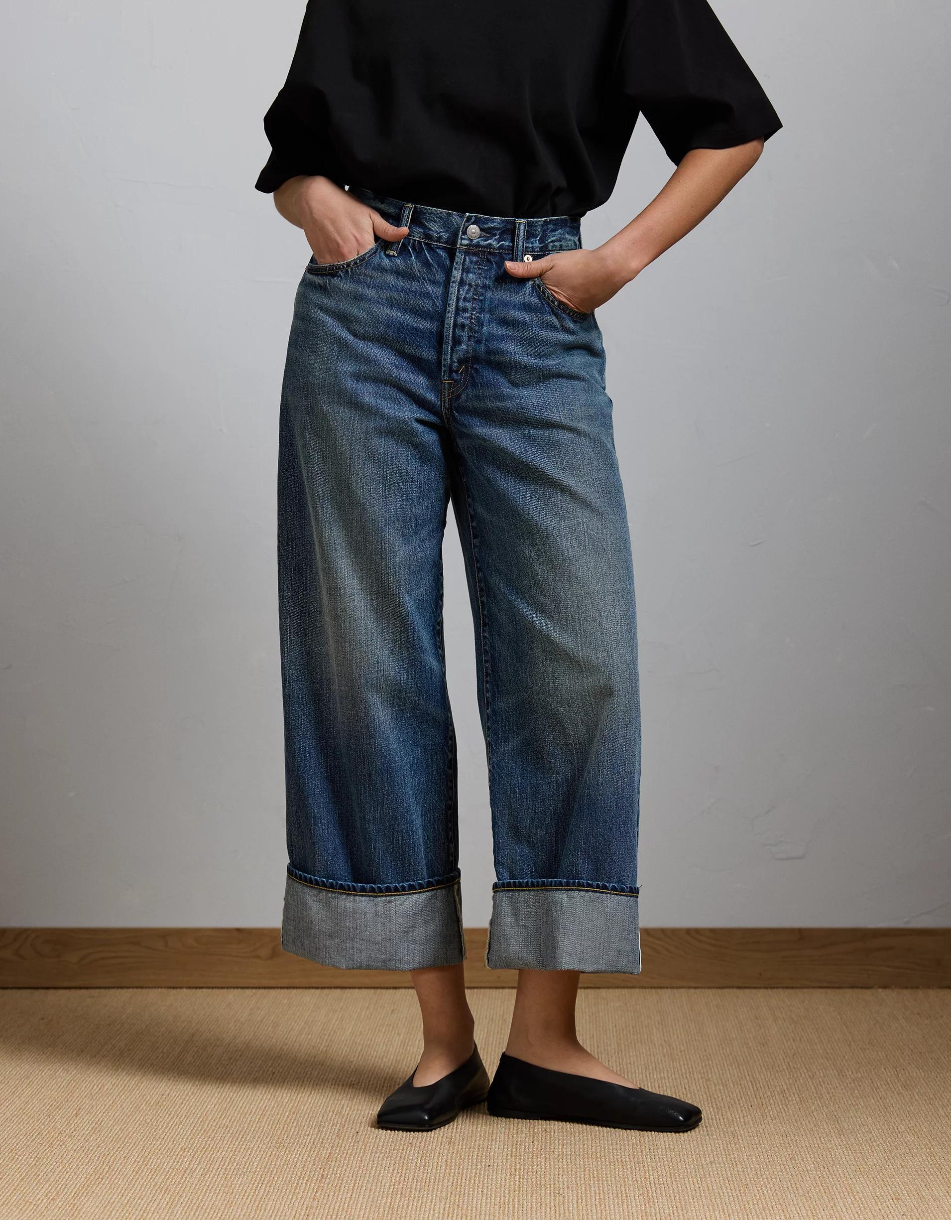 AE77 Premium Wide Crop Cuff Jean Product Image