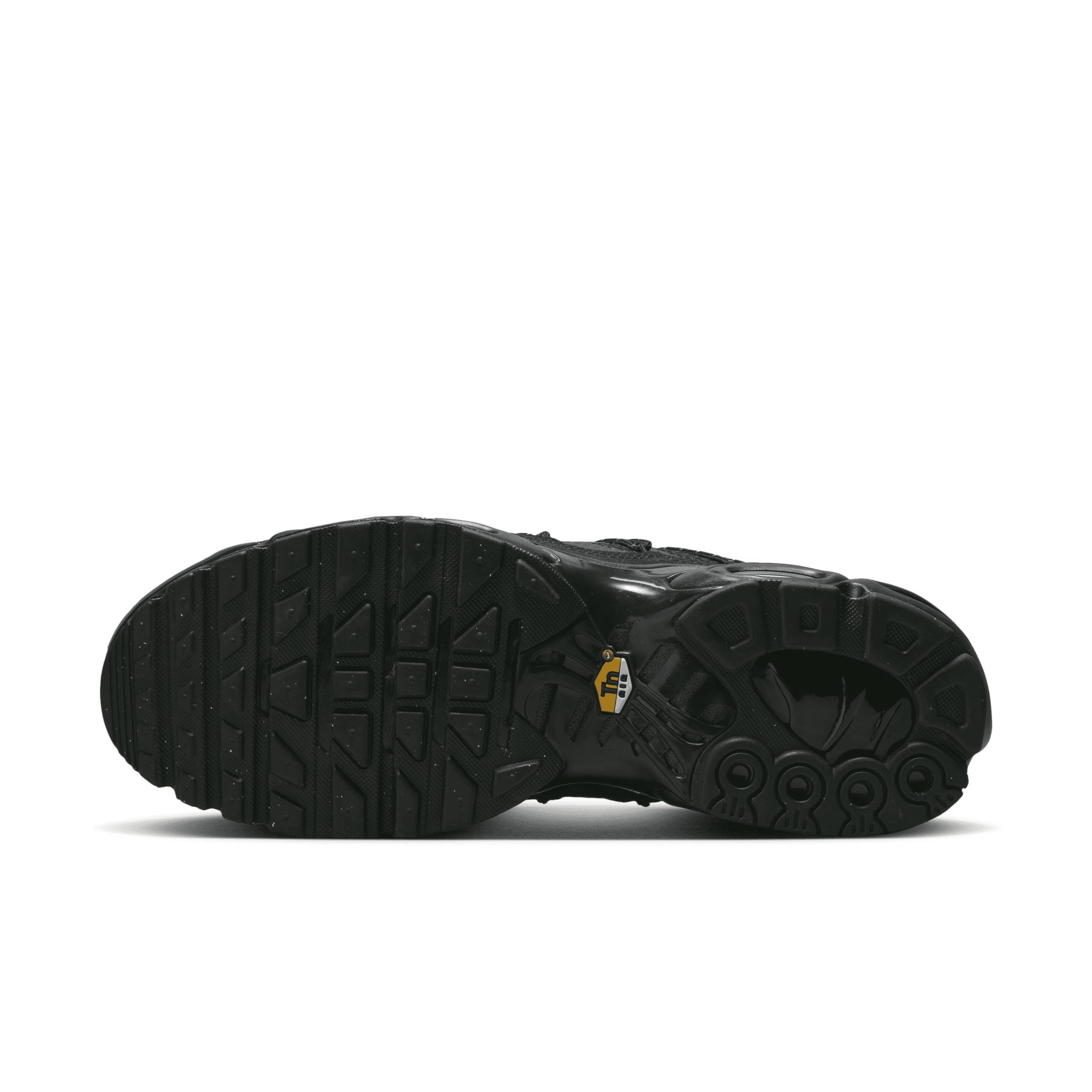 Nike Men's Air Max Plus Utility Shoes Product Image