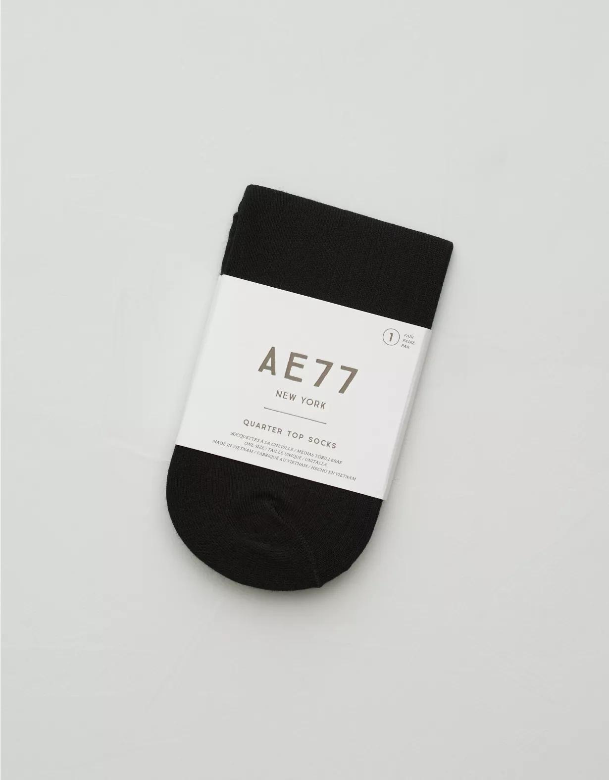 AE77 Premium Quarter Top Sock Product Image