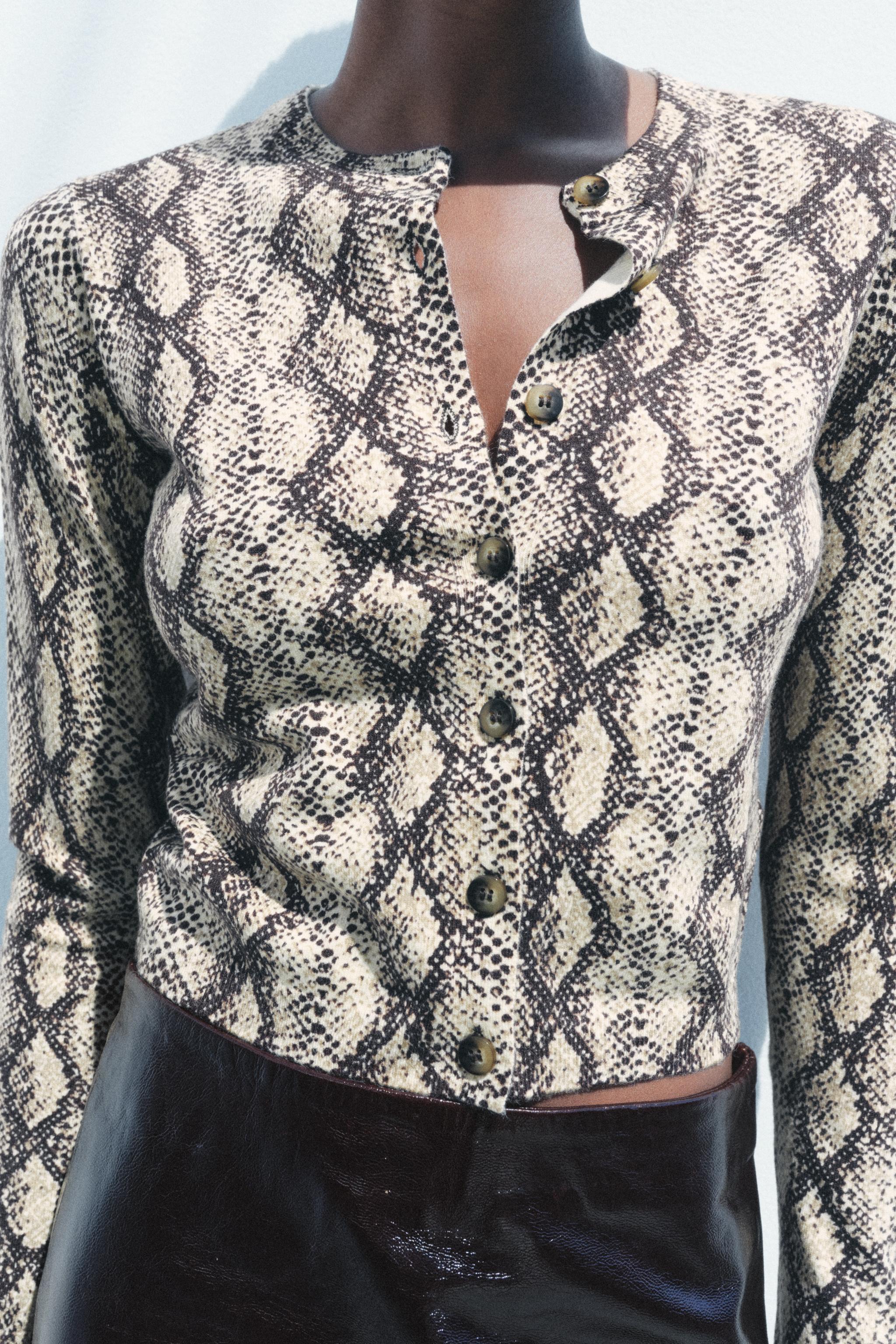 KNIT ANIMAL PRINT JACKET Product Image