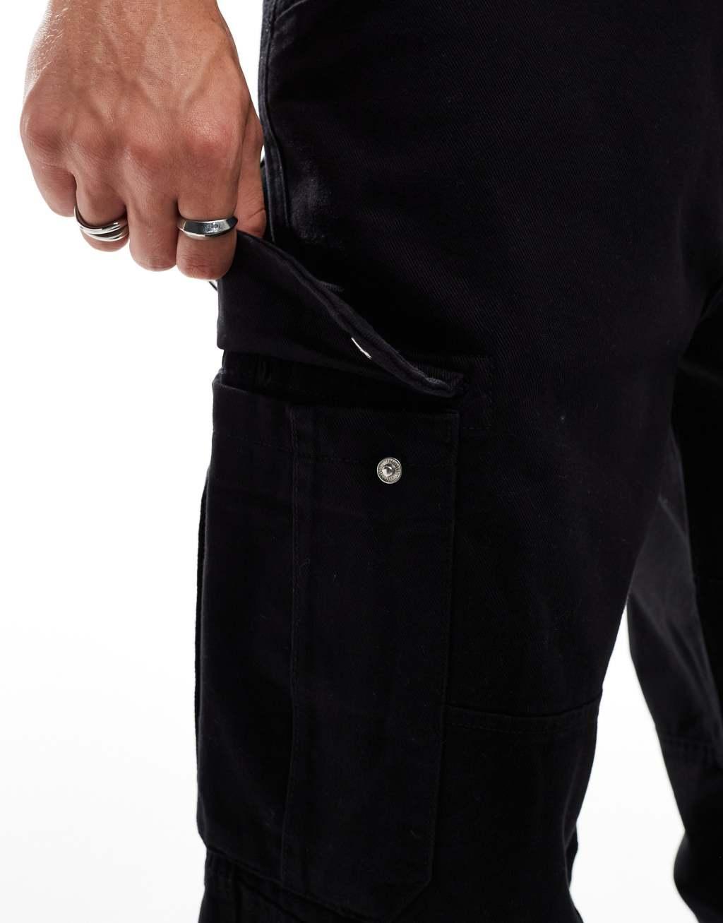 Pull&Bear straight leg cargo pants in black Product Image