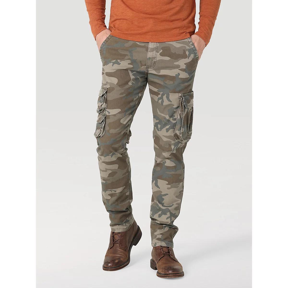 Men's Wrangler® Flex Tapered Cargo Pant Product Image