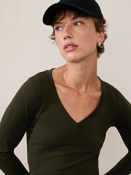 Renew Seamless V-Neck Top Product Image