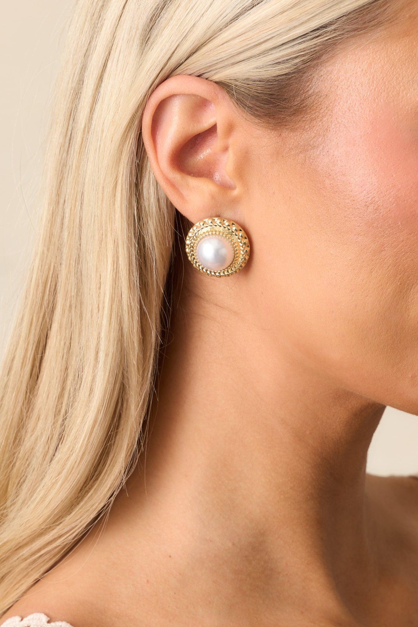 Terrace Talks Gold & Ivory Pearl Textured Earrings Product Image