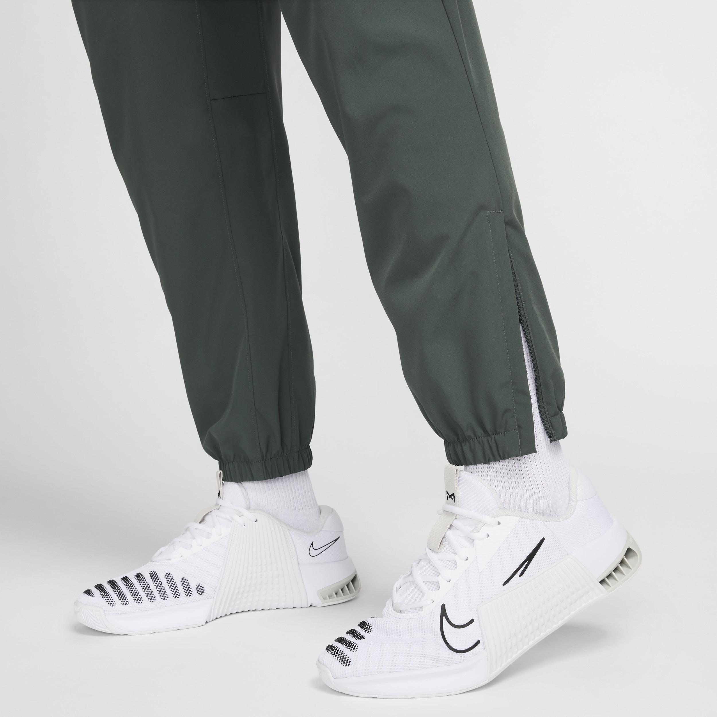 Nike Form Men's Dri-FIT Tapered Versatile Pants Product Image